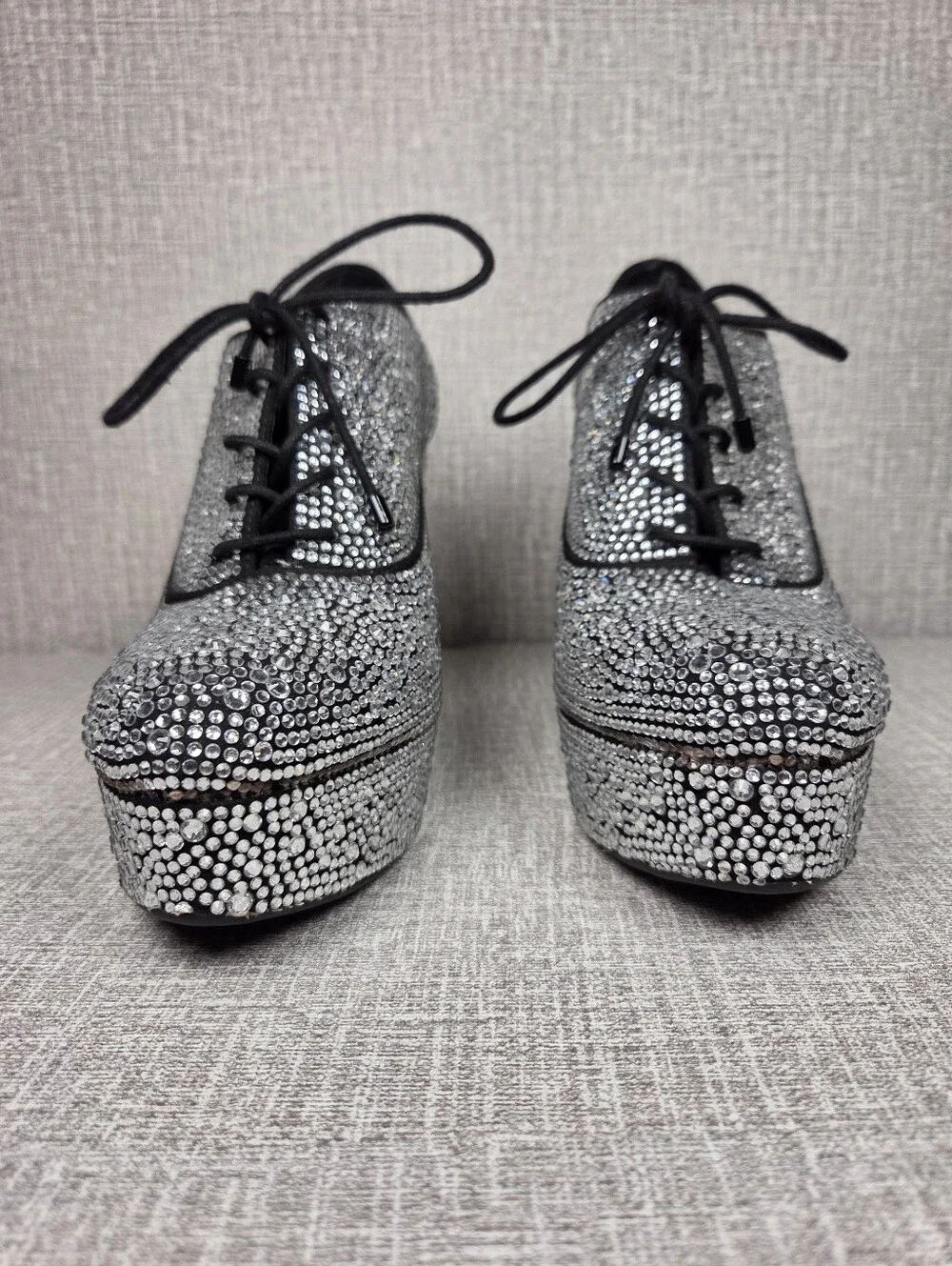 RARE Gianni Bini 20th Anniversary Keevie Women's 10 Rhinestone Platform Heels